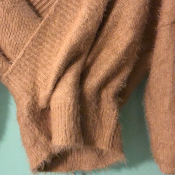 Tan open back sweater - Picture 2 of 3